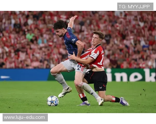 足球明星在赛场上泪洒瞬间感动无数球迷的真实视频回顾