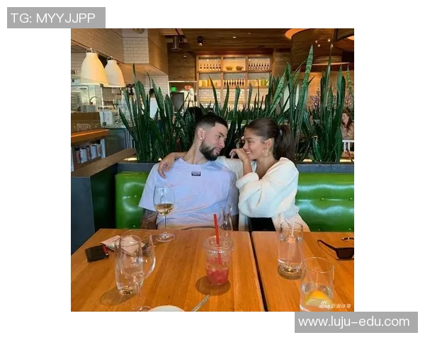 足球明星女友精彩瞬间大集合美图欣赏让你领略他们的爱情故事 足球明星女友精彩瞬间大集合美图欣赏让你领略他们的爱情故事