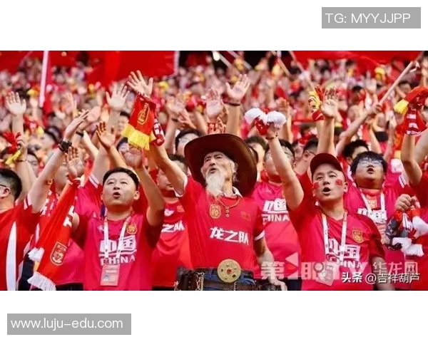 足球明星感动于球迷热情视频分享深情回馈与支持的温暖瞬间