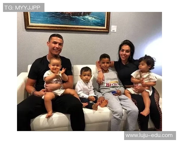 足球明星情侣搭配名字大全让你了解他们的爱情故事与球场传奇 足球明星情侣搭配名字大全让你了解他们的爱情故事与球场传奇