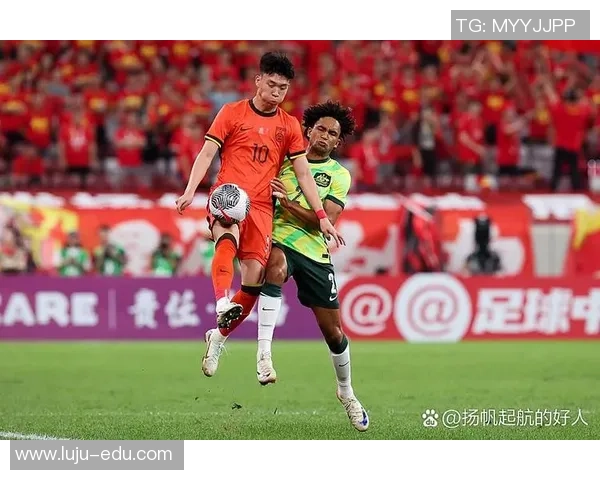 足球明星携手综艺节目展现魅力与才华引发观众热潮