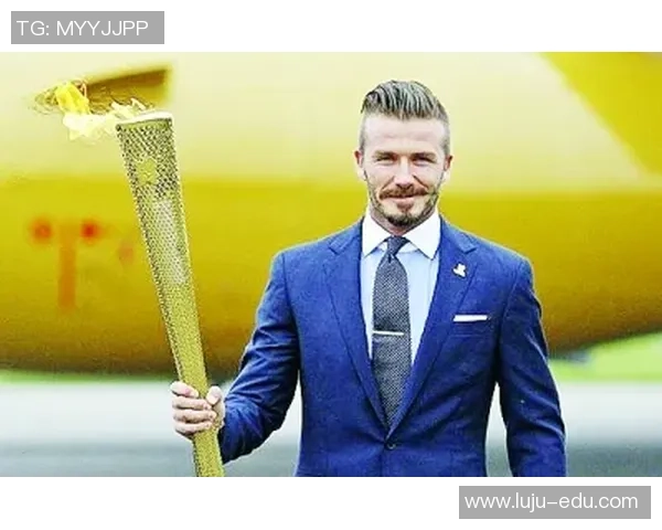 足球明星日常穿戴风格揭秘时尚潮流与运动舒适的完美结合