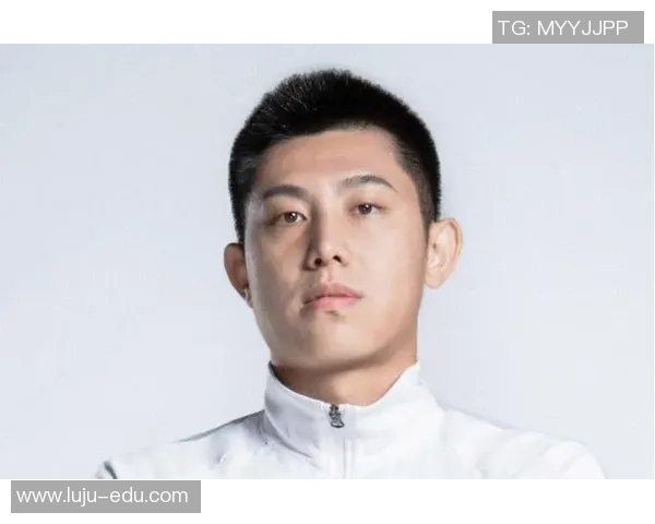 足球明星王皓的辉煌职业生涯与成就简历全解析 足球明星王皓的辉煌职业生涯与成就简历全解析