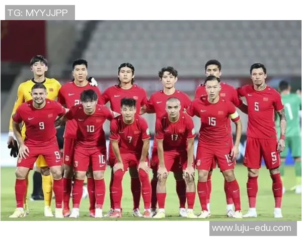 足球明星私下时刻的便装合影视频展现他们真实的一面与生活趣味 足球明星私下时刻的便装合影视频展现他们真实的一面与生活趣味