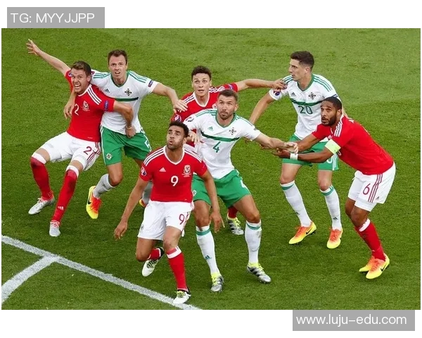 足球明星盛宴齐聚一堂精彩瞬间尽在眼前的聚会照片分享