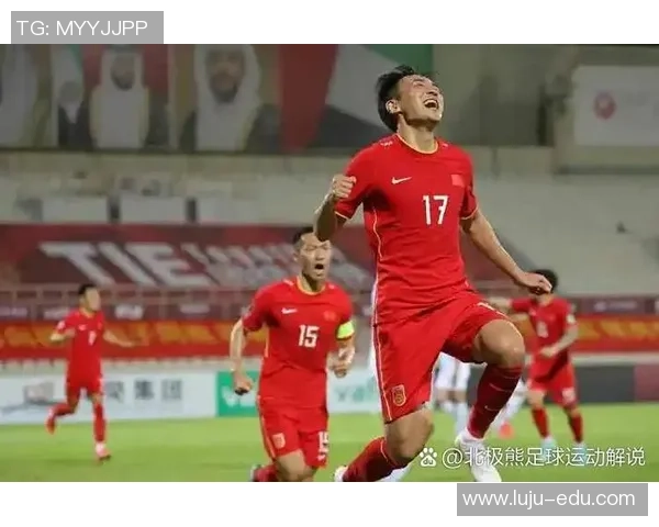 足球明星精彩瞬间与踢球视频合集尽享足球魅力与激情时刻 足球明星精彩瞬间与踢球视频合集尽享足球魅力与激情时刻