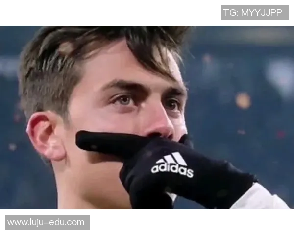 足球明星经典手势动作图解读与背后故事的深度分析 足球明星经典手势动作图解读与背后故事的深度分析