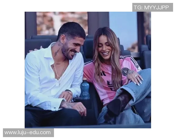 足球明星绯闻层出不穷揭秘他们的爱情故事与情感纠葛 足球明星绯闻层出不穷揭秘他们的爱情故事与情感纠葛