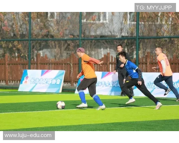 足球明星自贴画直播活动精彩纷呈球迷互动热情高涨共庆足球魅力时刻 足球明星自贴画直播活动精彩纷呈球迷互动热情高涨共庆足球魅力时刻